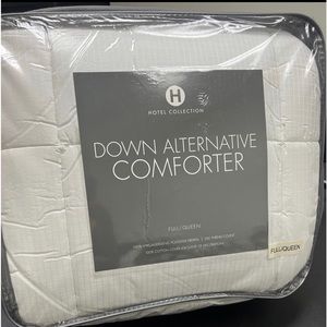 Hotel collection down alternative comforter queen